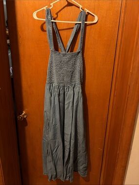 Women's Smocked Bodice chambray dress